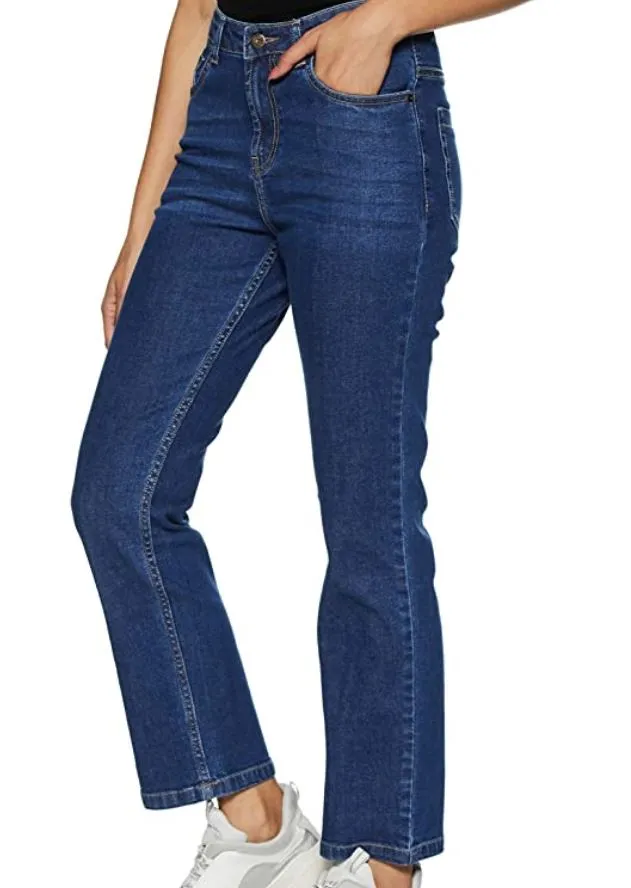 Women's Straight Fit Jeans